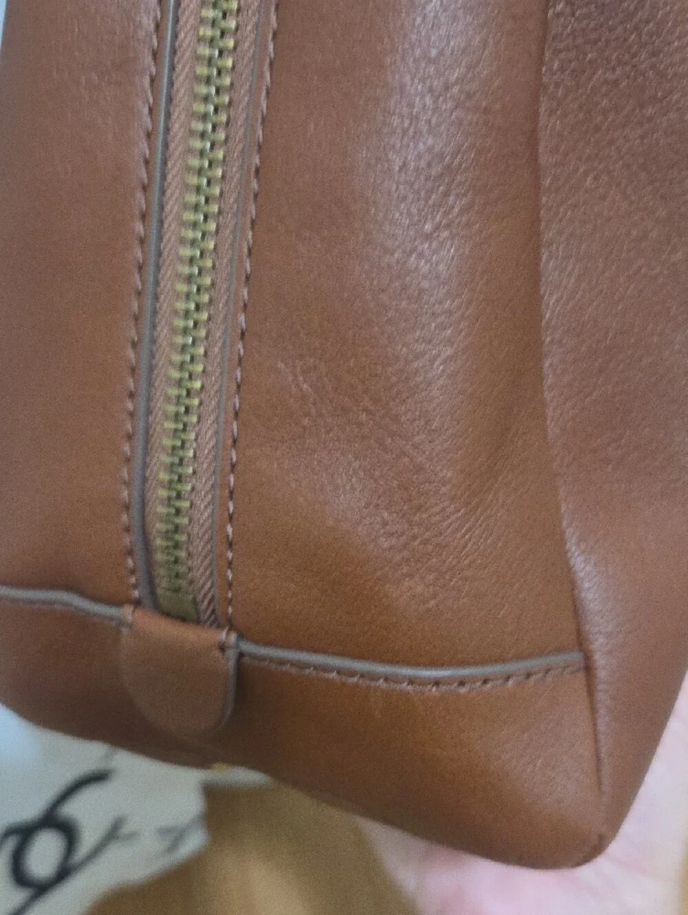 Fossil leather sydney